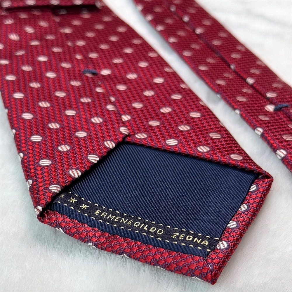 Ermenegildo Zegna Red Polka Dot Silk Tie Made in Italy Textured Geometric Men